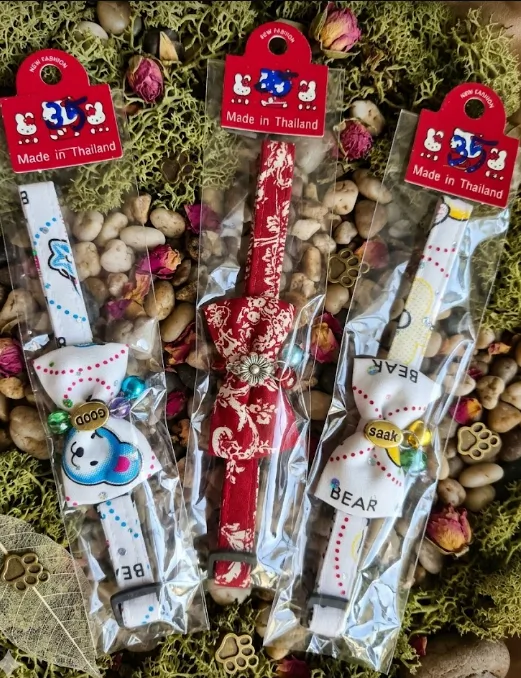 ปลอกคอแมวโบว์ใหม่ พร้อมกระดิ่ง ปลอดภัยปรับได้ ป้องกันการหายใจ สำหรับสัตว์เลี้ยง